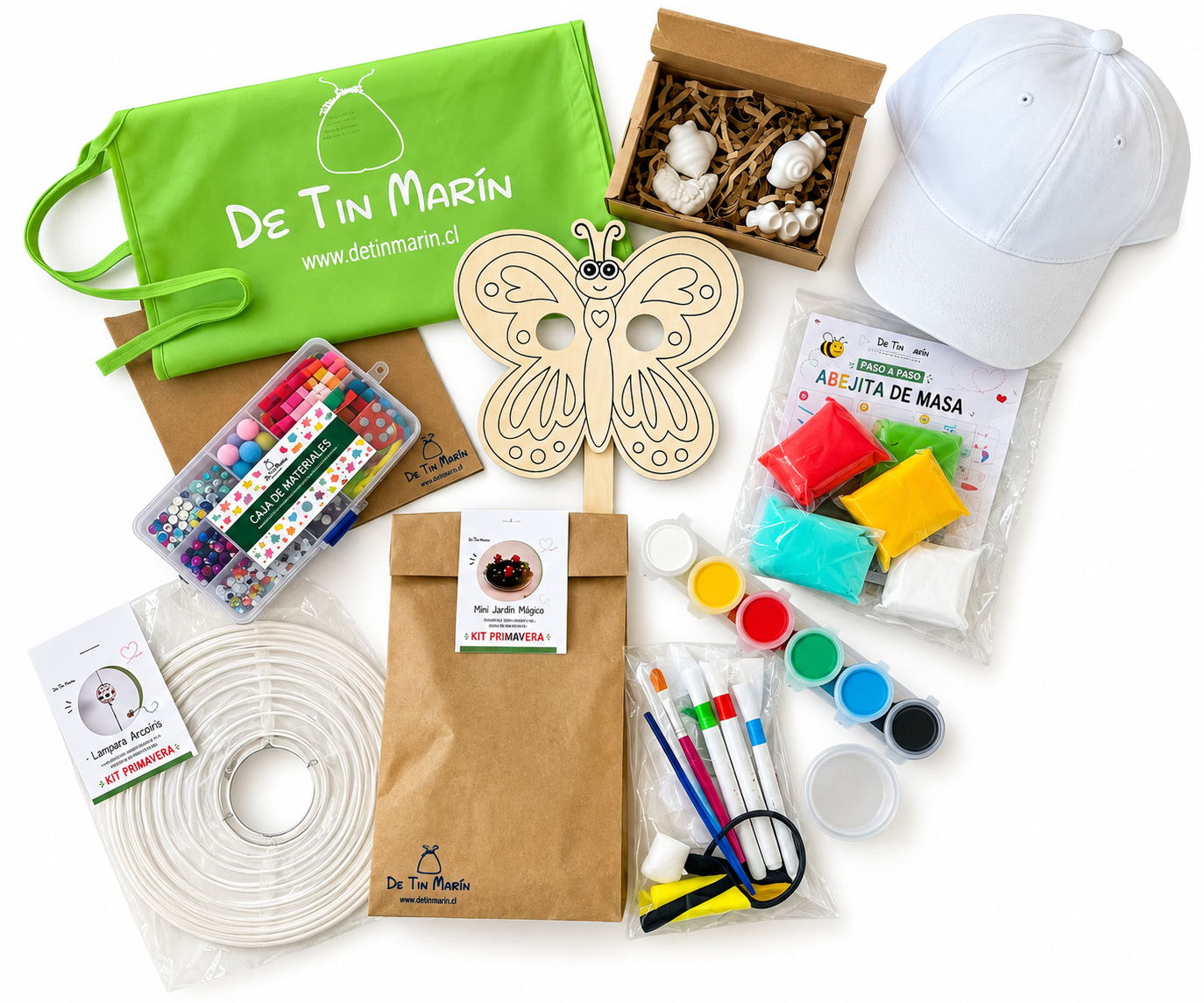 variedad de materiales de manualidades