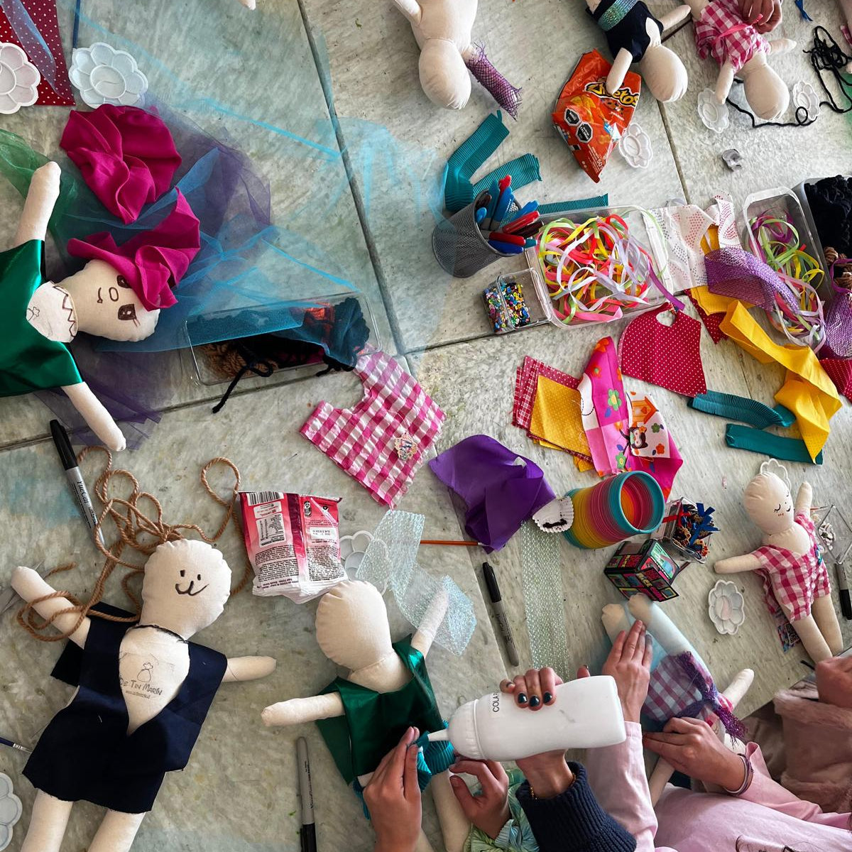 taller diseña tus propios muñecos